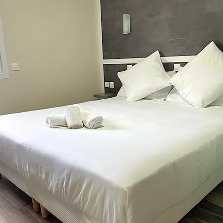 Contact Hotel Arc-En-Ciel - Reouverture - Entierement Renove Mulhouse Exterior photo