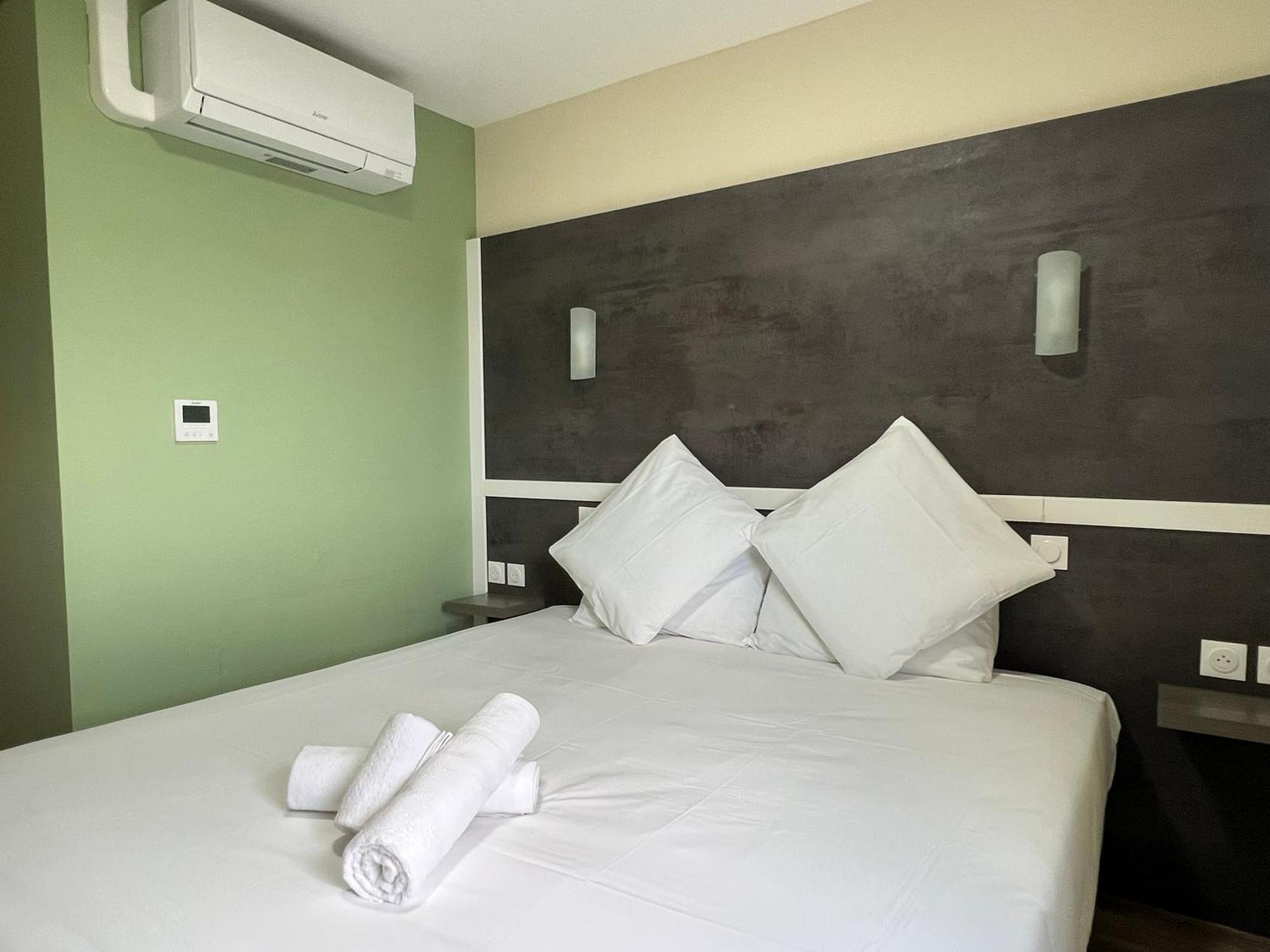 Hotel Contact Arc-en-ciel - Reouverture - Entierement Renove 3*